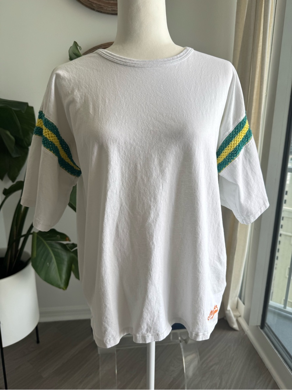 MOTHER- the “sleepover inset tee” size small/perfect condition💚💛